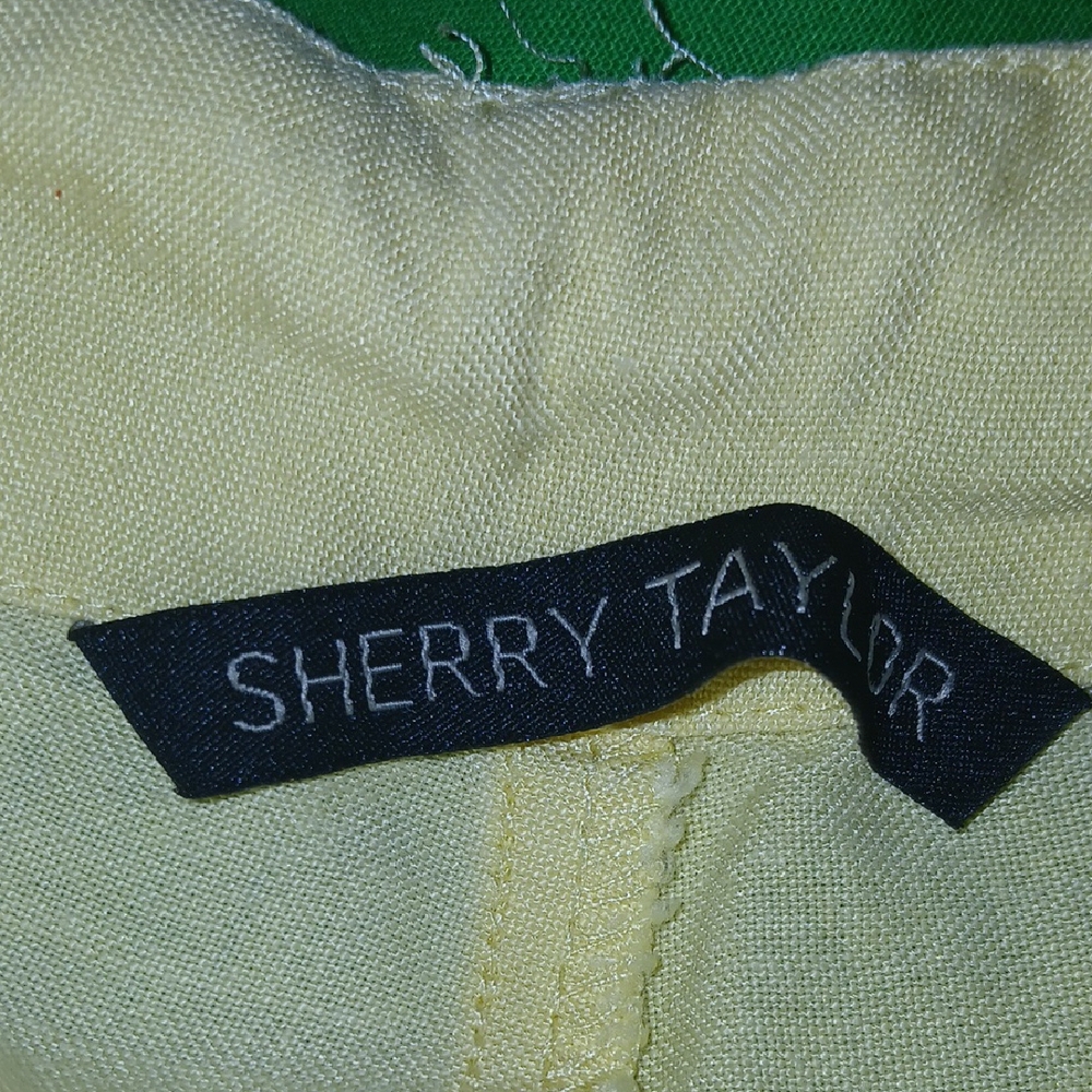 Yellow Drawstring Capri Pants - Picture 7 of 8